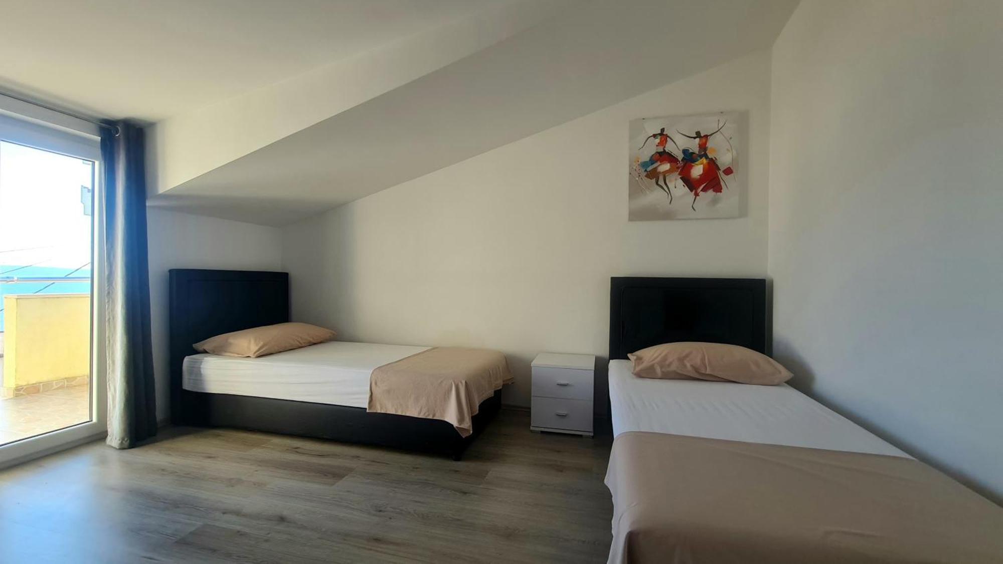 Apartment Ante Dugi Rat Bagian luar foto