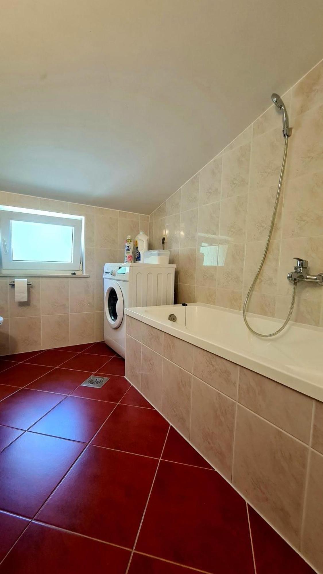 Apartment Ante Dugi Rat Bagian luar foto